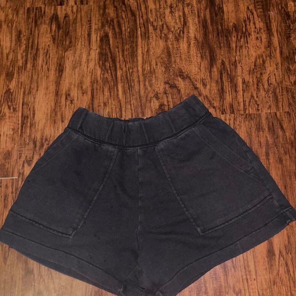 Aerie Women's Black and Navy Shorts